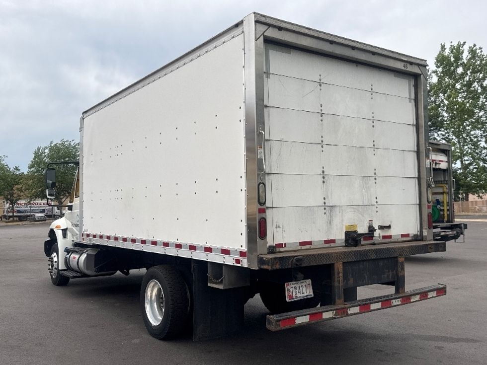 Medium Duty Box Truck-Light and Medium Duty Trucks-International-2016-4300LP-Capitol Heights-MD-73,507\n\t\tmiles-$ 38,500 - Image 6
