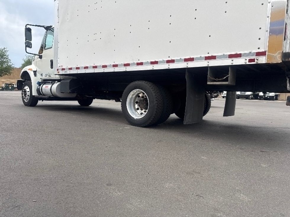 Medium Duty Box Truck-Light and Medium Duty Trucks-International-2016-4300LP-Capitol Heights-MD-73,507\n\t\tmiles-$ 38,500 - Image 5