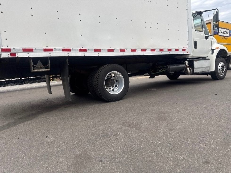 Medium Duty Box Truck-Light and Medium Duty Trucks-International-2016-4300LP-Capitol Heights-MD-73,507\n\t\tmiles-$ 38,500 - Image 14