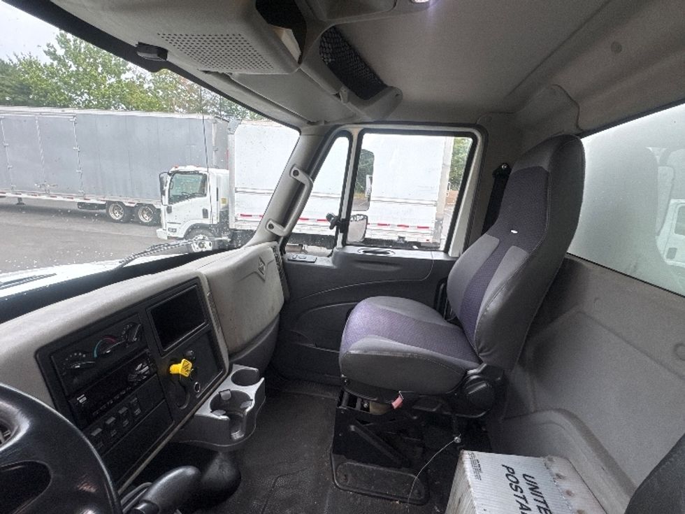 Medium Duty Box Truck-Light and Medium Duty Trucks-International-2016-4300LP-Capitol Heights-MD-73,507\n\t\tmiles-$ 38,500 - Image 19