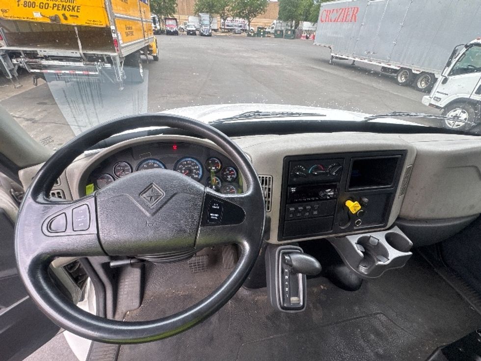 Medium Duty Box Truck-Light and Medium Duty Trucks-International-2016-4300LP-Capitol Heights-MD-73,507\n\t\tmiles-$ 38,500 - Image 18