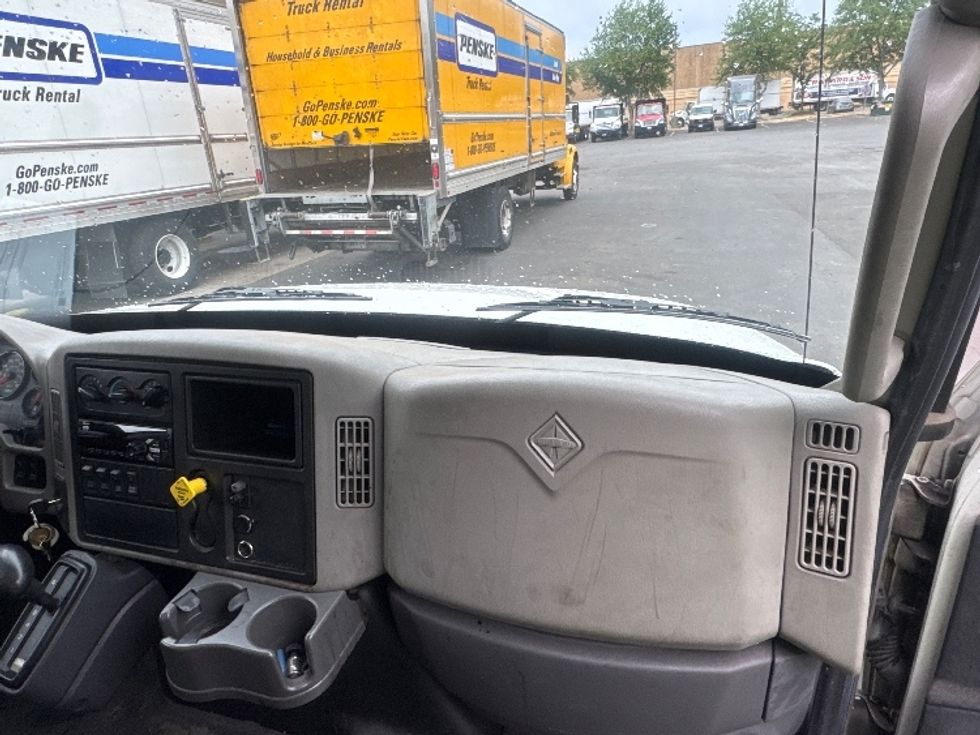 Medium Duty Box Truck-Light and Medium Duty Trucks-International-2016-4300LP-Capitol Heights-MD-73,507\n\t\tmiles-$ 38,500 - Image 21