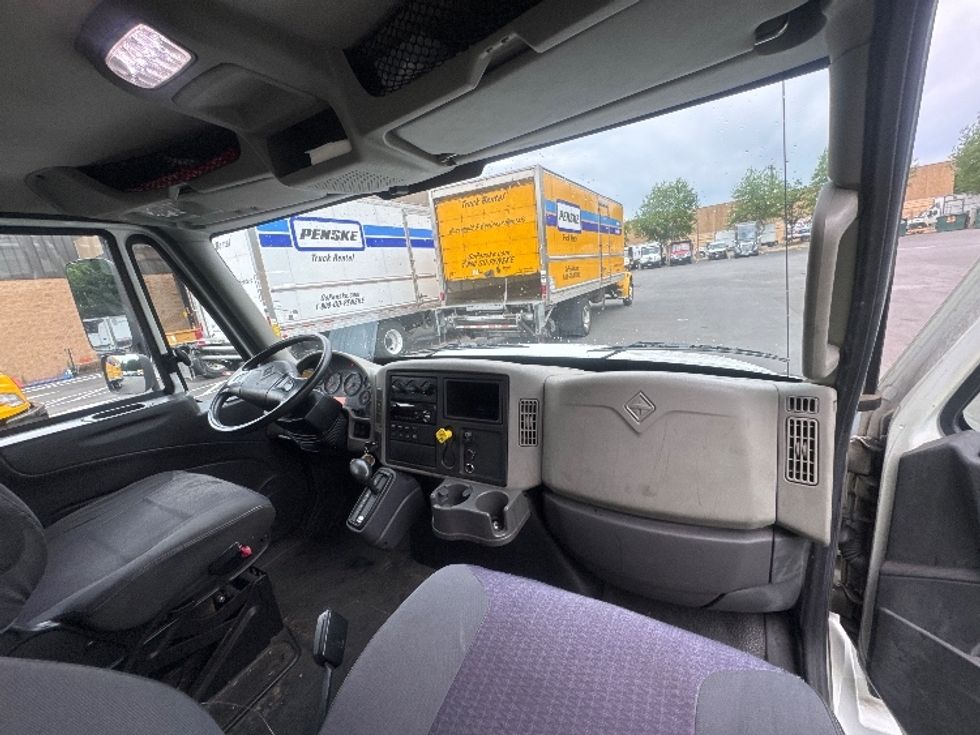 Medium Duty Box Truck-Light and Medium Duty Trucks-International-2016-4300LP-Capitol Heights-MD-73,507\n\t\tmiles-$ 38,500 - Image 22