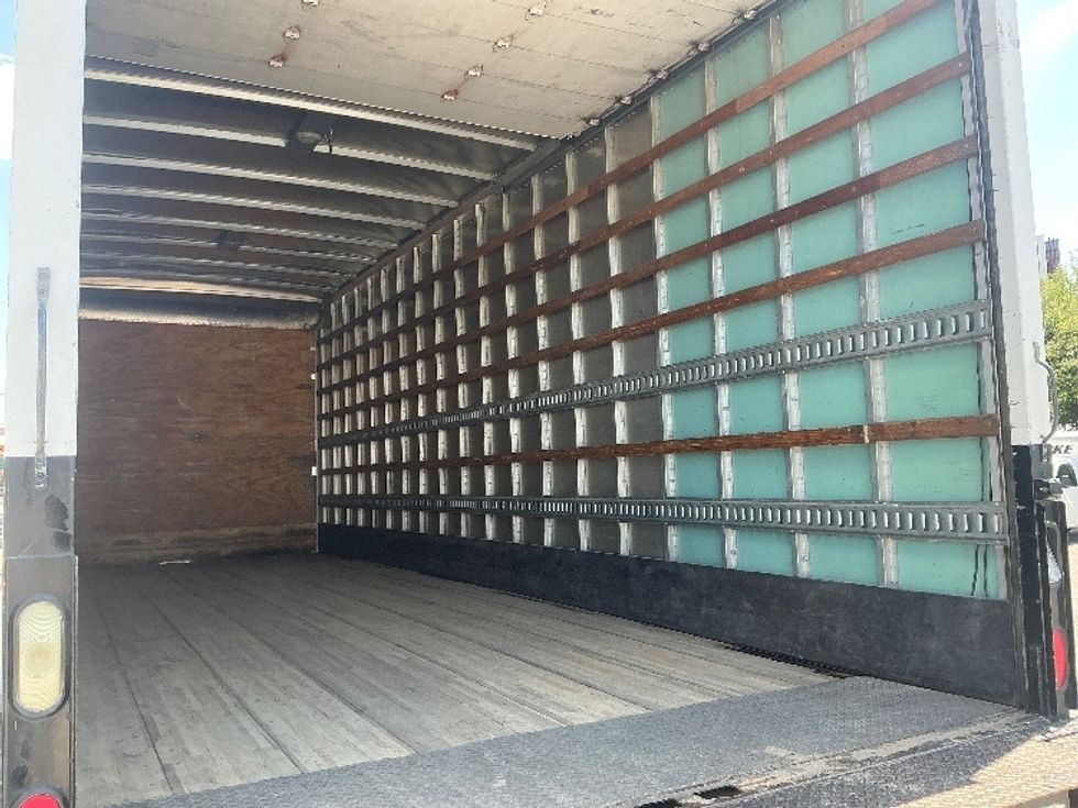 Medium Duty Box Truck-Light and Medium Duty Trucks-International-2017-4300-Austin-TX-215,835\n\t\tmiles-$ 10,000 - Image 11