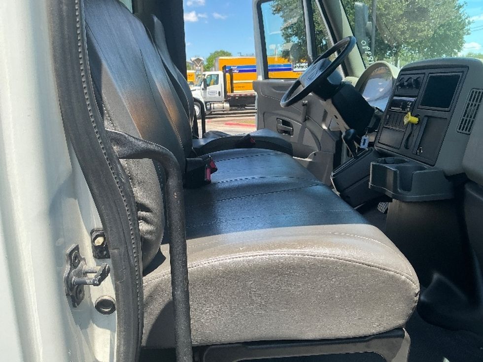 Medium Duty Box Truck-Light and Medium Duty Trucks-International-2017-4300-Austin-TX-215,835\n\t\tmiles-$ 10,000 - Image 21