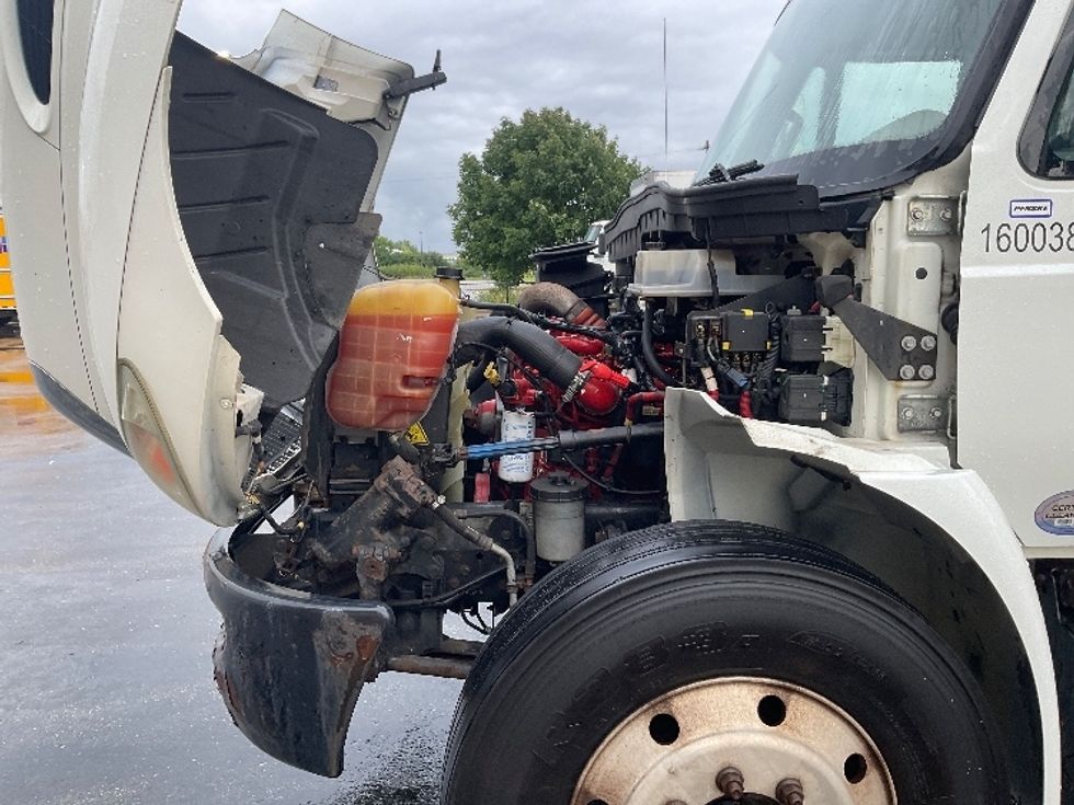 Medium Duty Box Truck-Light and Medium Duty Trucks-International-2017-4300-Milwaukee-WI-96,409\n\t\tmiles-$ 39,750 - Image 24