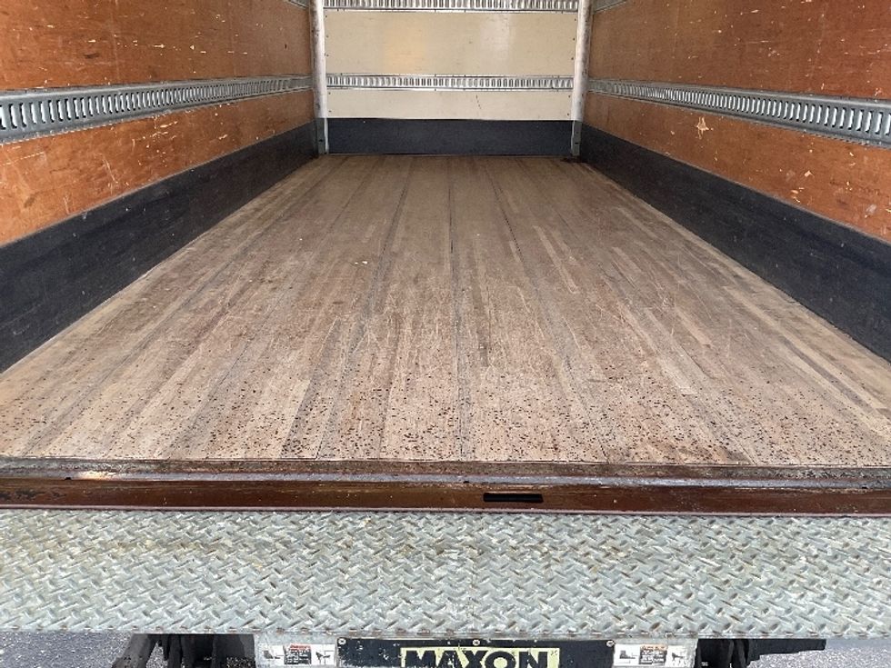 Medium Duty Box Truck-Light and Medium Duty Trucks-International-2017-4300-Milwaukee-WI-97,810\n\t\tmiles-$ 39,750 - Image 10