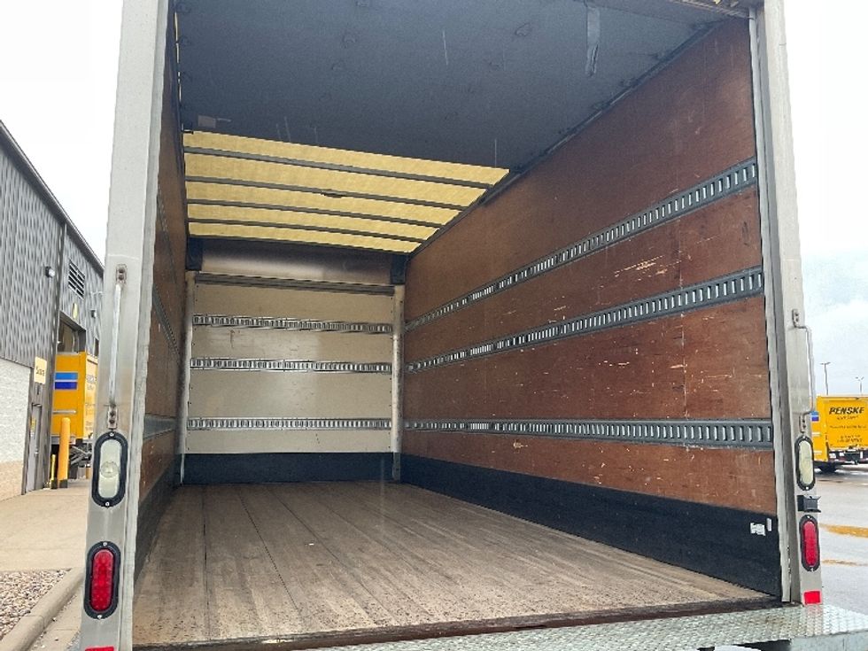 Medium Duty Box Truck-Light and Medium Duty Trucks-International-2017-4300-Milwaukee-WI-97,810\n\t\tmiles-$ 39,750 - Image 12