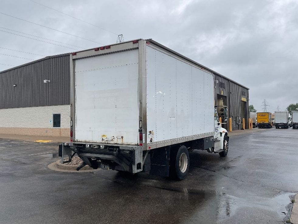 Medium Duty Box Truck-Light and Medium Duty Trucks-International-2017-4300-Milwaukee-WI-97,810\n\t\tmiles-$ 39,750 - Image 13
