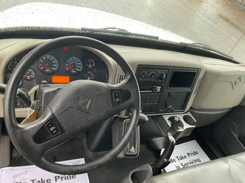 Medium Duty Box Truck-Light and Medium Duty Trucks-International-2017-4300-Milwaukee-WI-97,810\n\t\tmiles-$ 39,750 - Image 18