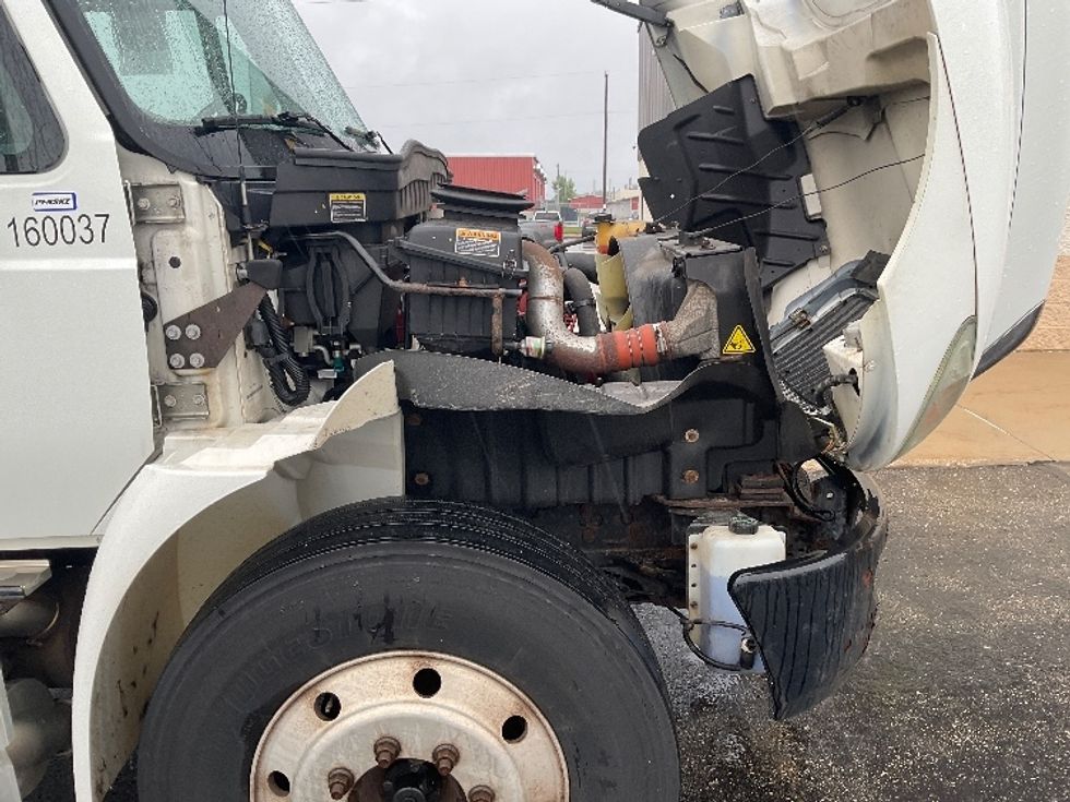 Medium Duty Box Truck-Light and Medium Duty Trucks-International-2017-4300-Milwaukee-WI-97,810\n\t\tmiles-$ 39,750 - Image 23