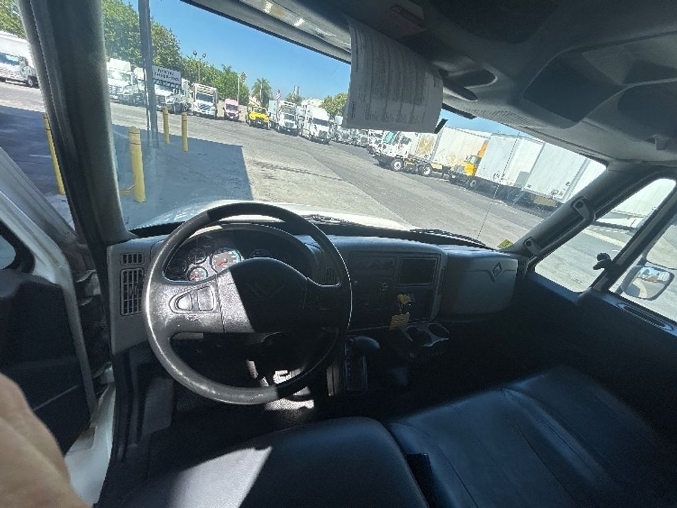 Medium Duty Box Truck-Light and Medium Duty Trucks-International-2017-4300-Torrance-CA-298,631\n\t\tmiles-$ 21,750 - Image 18