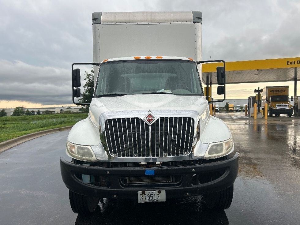 Medium Duty Box Truck-Light and Medium Duty Trucks-International-2017-4300-Windsor-WI-86,357\n\t\tmiles-$ 44,250 - Image 2