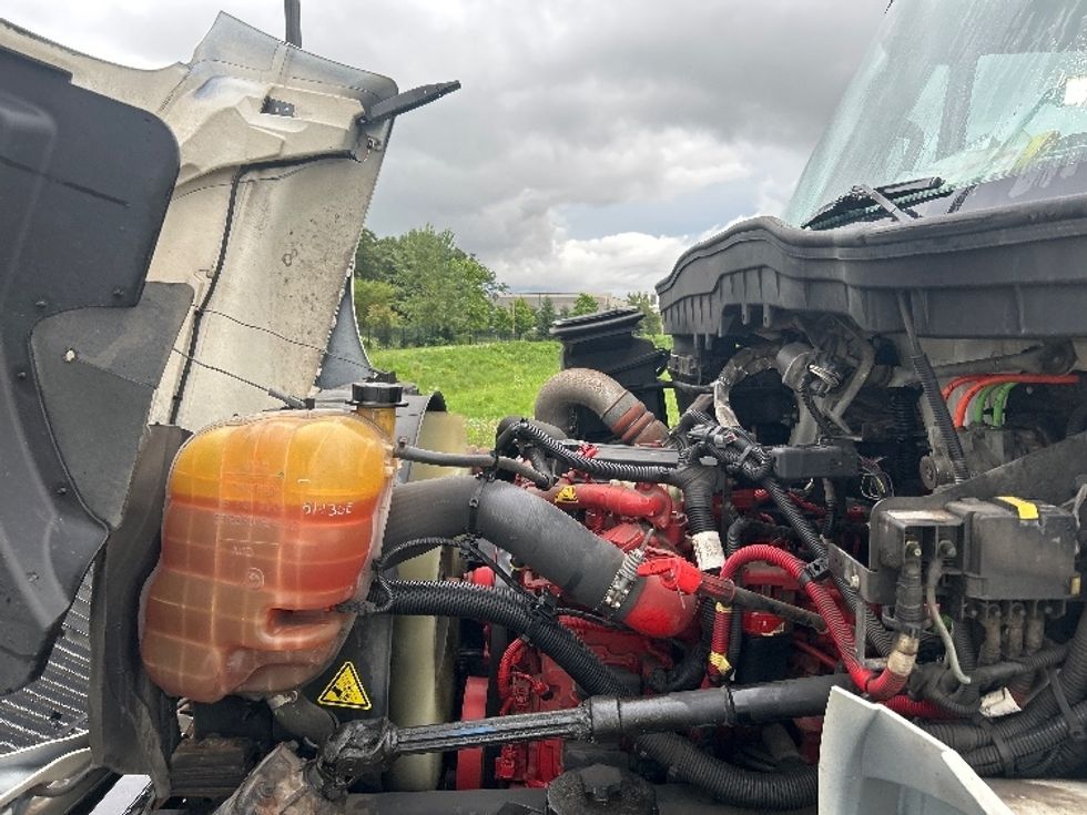 Medium Duty Box Truck-Light and Medium Duty Trucks-International-2017-4300-Windsor-WI-86,357\n\t\tmiles-$ 44,250 - Image 23