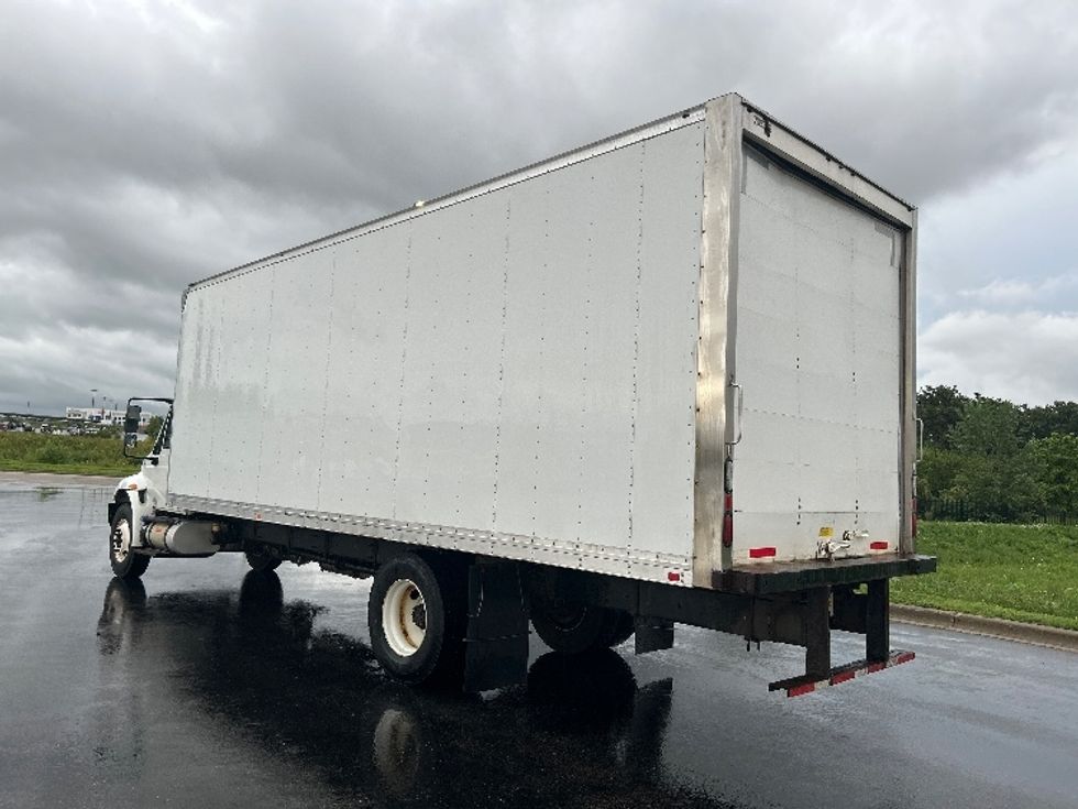 Medium Duty Box Truck-Light and Medium Duty Trucks-International-2017-4300-Windsor-WI-86,357\n\t\tmiles-$ 44,250 - Image 6