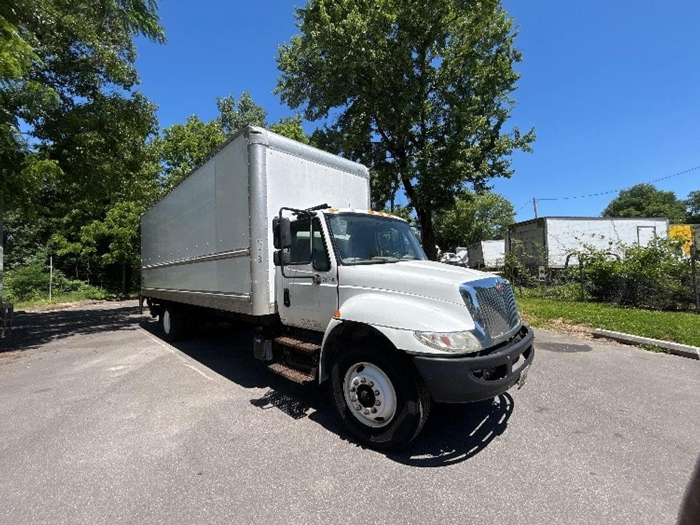 Medium Duty Box Truck-Light and Medium Duty Trucks-International-2018-4300-Baltimore-MD-241,334\n\t\tmiles-$ 34,000 - Image 1