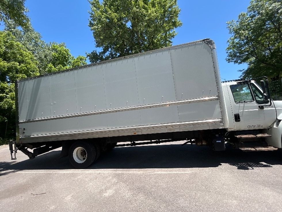 Medium Duty Box Truck-Light and Medium Duty Trucks-International-2018-4300-Baltimore-MD-241,334\n\t\tmiles-$ 34,000 - Image 15