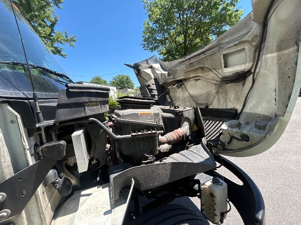Medium Duty Box Truck-Light and Medium Duty Trucks-International-2018-4300-Baltimore-MD-241,334\n\t\tmiles-$ 34,000 - Image 21