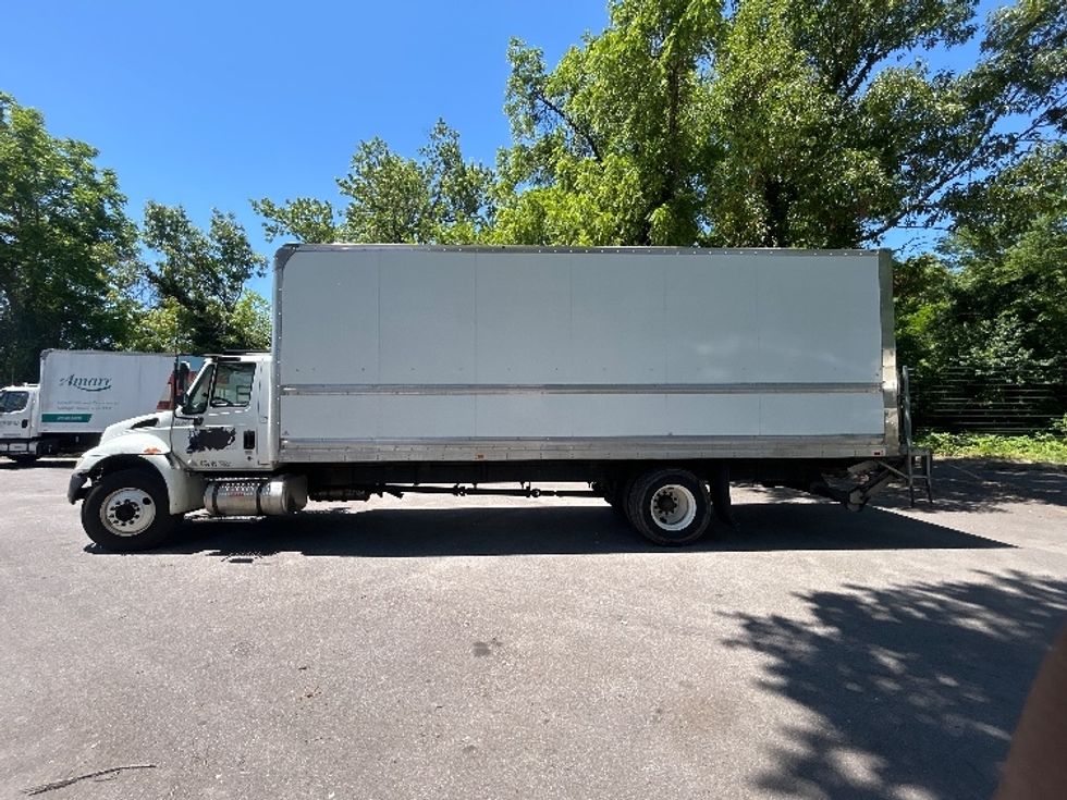 Medium Duty Box Truck-Light and Medium Duty Trucks-International-2018-4300-Baltimore-MD-241,334\n\t\tmiles-$ 34,000 - Image 4