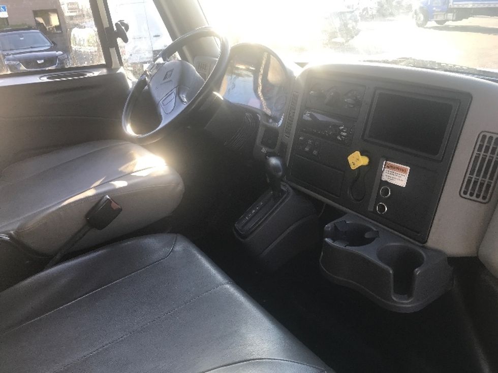 Medium Duty Box Truck-Light and Medium Duty Trucks-International-2018-4300-Bensalem-PA-174,877\n\t\tmiles-$ 48,000 - Image 22
