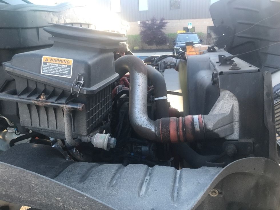 Medium Duty Box Truck-Light and Medium Duty Trucks-International-2018-4300-Bensalem-PA-174,877\n\t\tmiles-$ 48,000 - Image 23