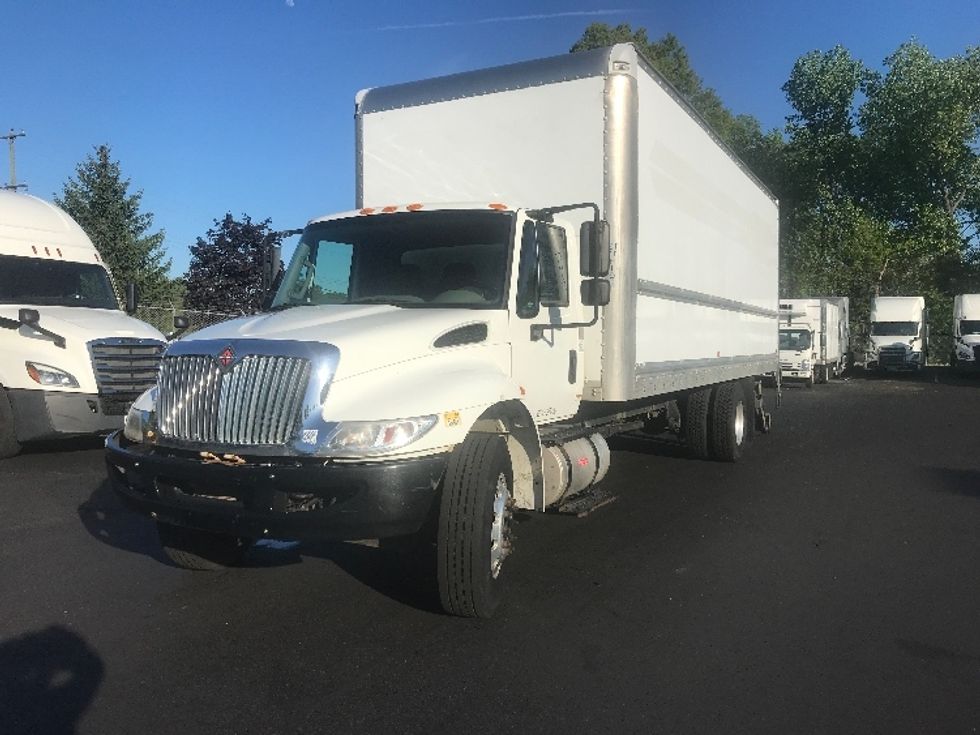 Medium Duty Box Truck-Light and Medium Duty Trucks-International-2018-4300-Bensalem-PA-174,877\n\t\tmiles-$ 48,000 - Image 3