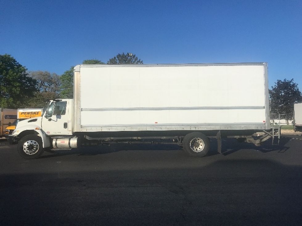 Medium Duty Box Truck-Light and Medium Duty Trucks-International-2018-4300-Bensalem-PA-174,877\n\t\tmiles-$ 48,000 - Image 4