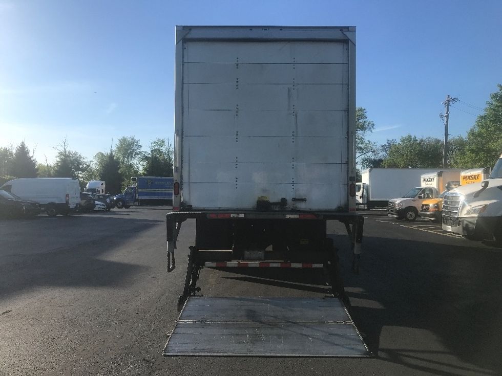 Medium Duty Box Truck-Light and Medium Duty Trucks-International-2018-4300-Bensalem-PA-174,877\n\t\tmiles-$ 48,000 - Image 9