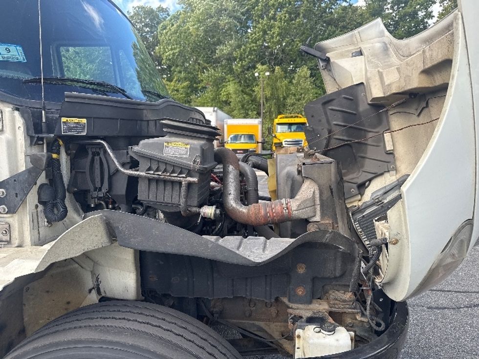 Medium Duty Box Truck-Light and Medium Duty Trucks-International-2018-4300-Braintree-MA-280,435\n\t\tmiles-$ 33,500 - Image 23