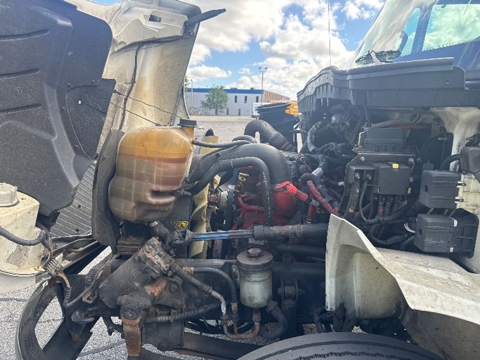 Medium Duty Box Truck-Light and Medium Duty Trucks-International-2018-4300-Braintree-MA-280,435\n\t\tmiles-$ 33,500 - Image 24