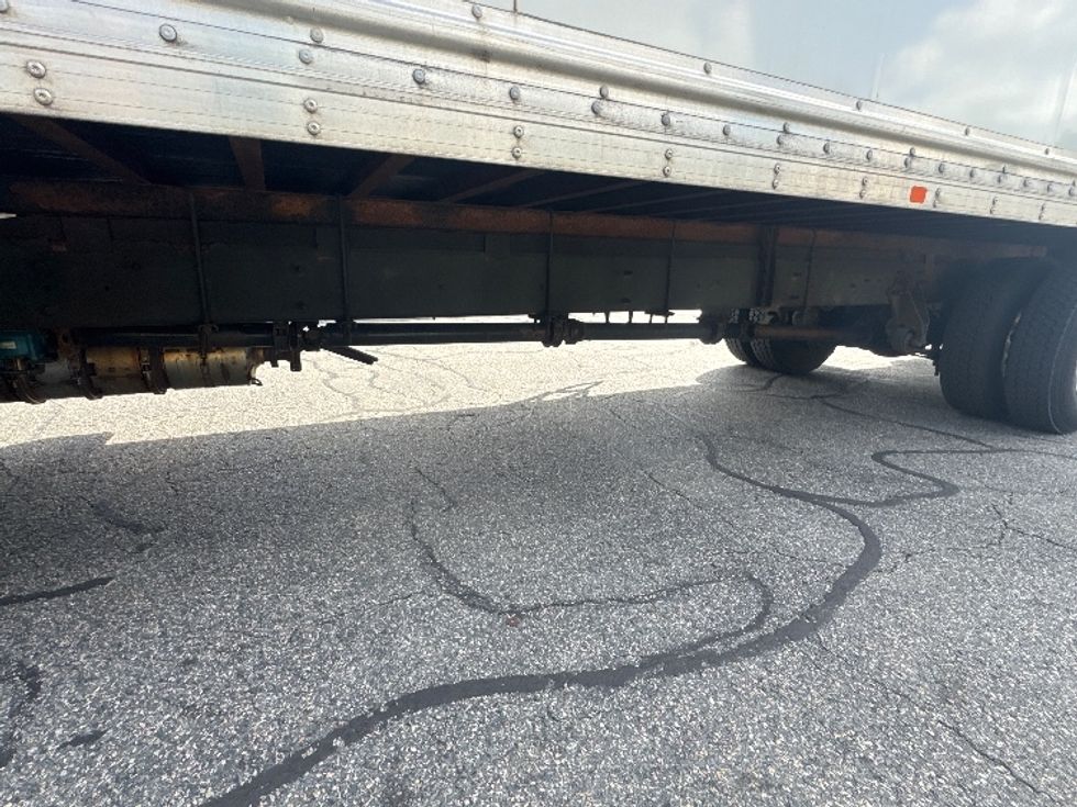 Medium Duty Box Truck-Light and Medium Duty Trucks-International-2018-4300-Braintree-MA-280,435\n\t\tmiles-$ 33,500 - Image 5