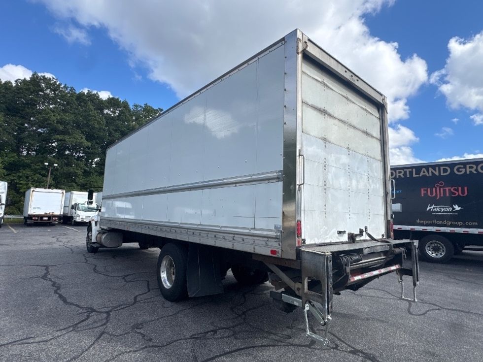 Medium Duty Box Truck-Light and Medium Duty Trucks-International-2018-4300-Braintree-MA-280,435\n\t\tmiles-$ 33,500 - Image 6
