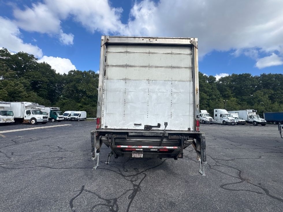 Medium Duty Box Truck-Light and Medium Duty Trucks-International-2018-4300-Braintree-MA-280,435\n\t\tmiles-$ 33,500 - Image 7