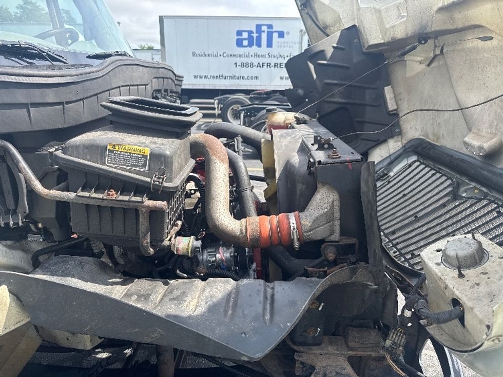 Medium Duty Box Truck-Light and Medium Duty Trucks-International-2018-4300-Braintree-MA-331,672\n\t\tmiles-$ 25,750 - Image 23