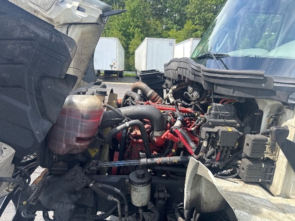 Medium Duty Box Truck-Light and Medium Duty Trucks-International-2018-4300-Braintree-MA-331,672\n\t\tmiles-$ 25,750 - Image 24