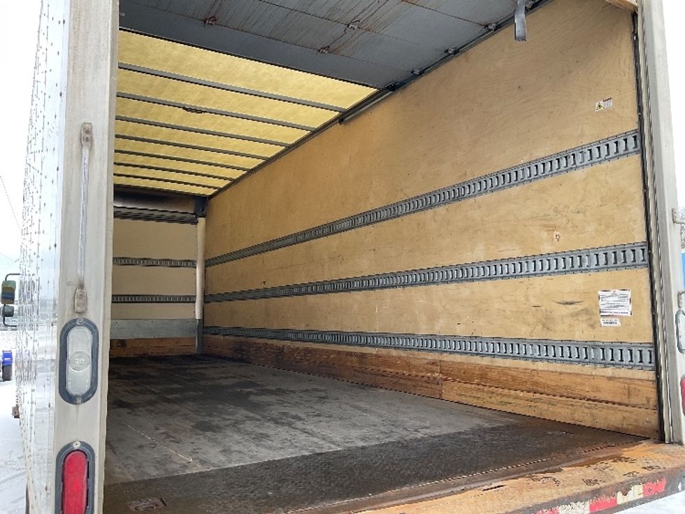 Medium Duty Box Truck-Light and Medium Duty Trucks-International-2018-4300-Brooklyn Park-MN-110,191\n\t\tmiles-$ 45,250 - Image 11