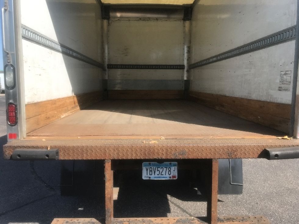 Medium Duty Box Truck-Light and Medium Duty Trucks-International-2018-4300-Brooklyn Park-MN-204,767\n\t\tmiles-$ 26,500 - Image 9