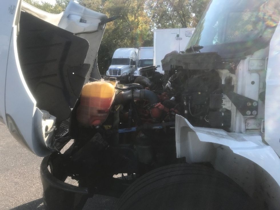 Medium Duty Box Truck-Light and Medium Duty Trucks-International-2018-4300-Brooklyn Park-MN-204,767\n\t\tmiles-$ 26,500 - Image 23