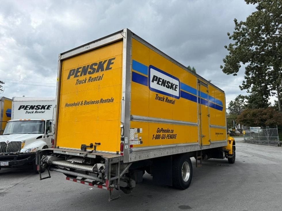2018 International 4300 DuraStar 4300 photo 9
