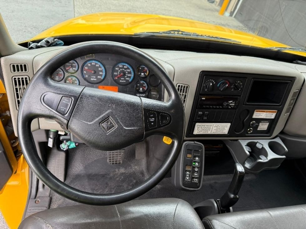2018 International 4300 DuraStar 4300 photo 11