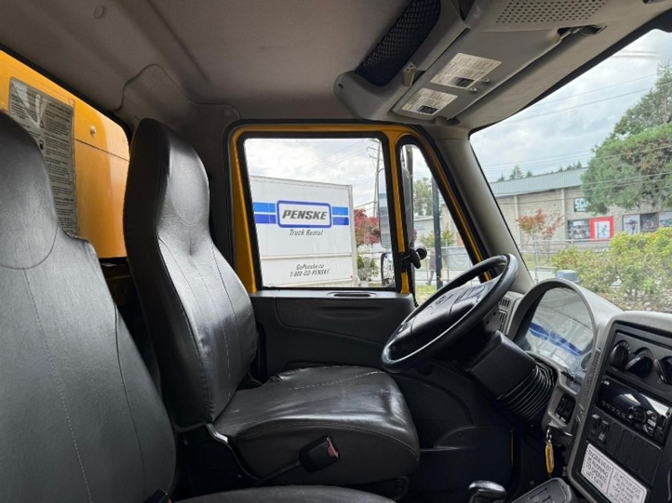 2018 International 4300 DuraStar 4300 photo 13