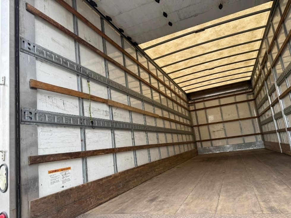 Medium Duty Box Truck-Light and Medium Duty Trucks-International-2018-4300-Burnaby-BC-181,383\n\t\tkm-$ 59,250 - Image 9