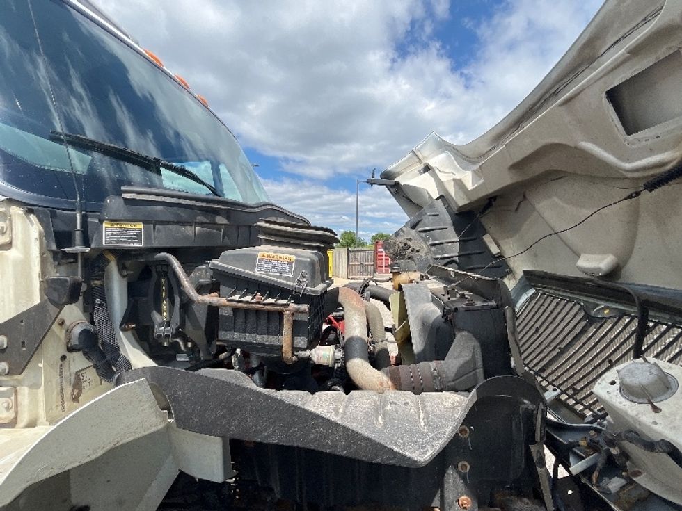 Medium Duty Box Truck-Light and Medium Duty Trucks-International-2018-4300-Byron Center-MI-205,880\n\t\tmiles-$ 29,250 - Image 21