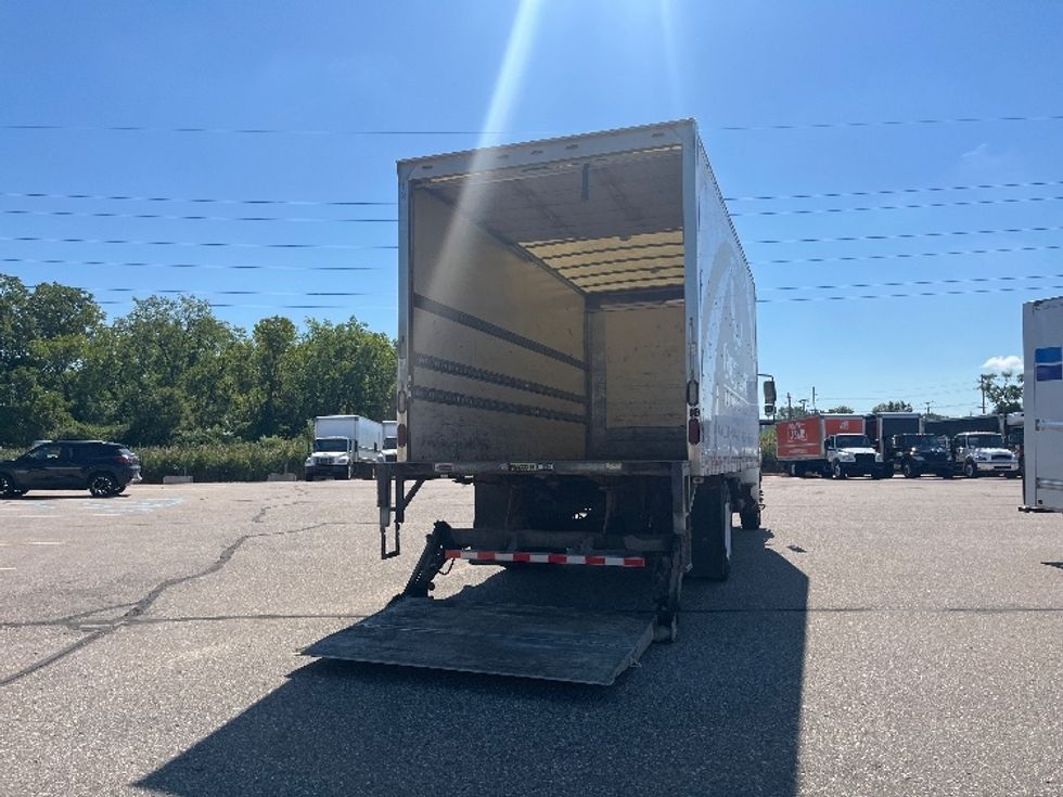 Medium Duty Box Truck-Light and Medium Duty Trucks-International-2018-4300-Byron Center-MI-205,880\n\t\tmiles-$ 29,250 - Image 9