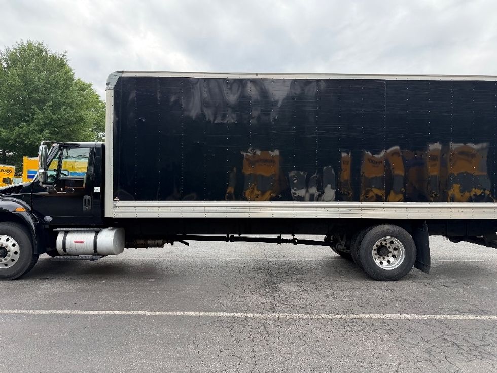 Medium Duty Box Truck-Light and Medium Duty Trucks-International-2018-4300-Capitol Heights-MD-122,128\n\t\tmiles-$ 52,250 - Image 4