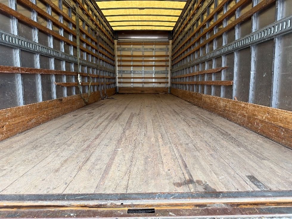 Medium Duty Box Truck-Light and Medium Duty Trucks-International-2018-4300-Capitol Heights-MD-122,128\n\t\tmiles-$ 52,250 - Image 10
