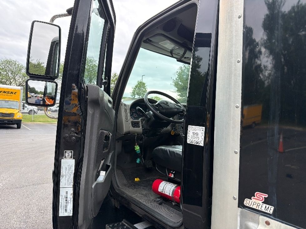 Medium Duty Box Truck-Light and Medium Duty Trucks-International-2018-4300-Capitol Heights-MD-122,128\n\t\tmiles-$ 52,250 - Image 15