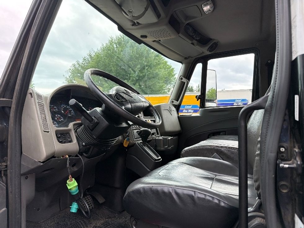 Medium Duty Box Truck-Light and Medium Duty Trucks-International-2018-4300-Capitol Heights-MD-122,128\n\t\tmiles-$ 52,250 - Image 16