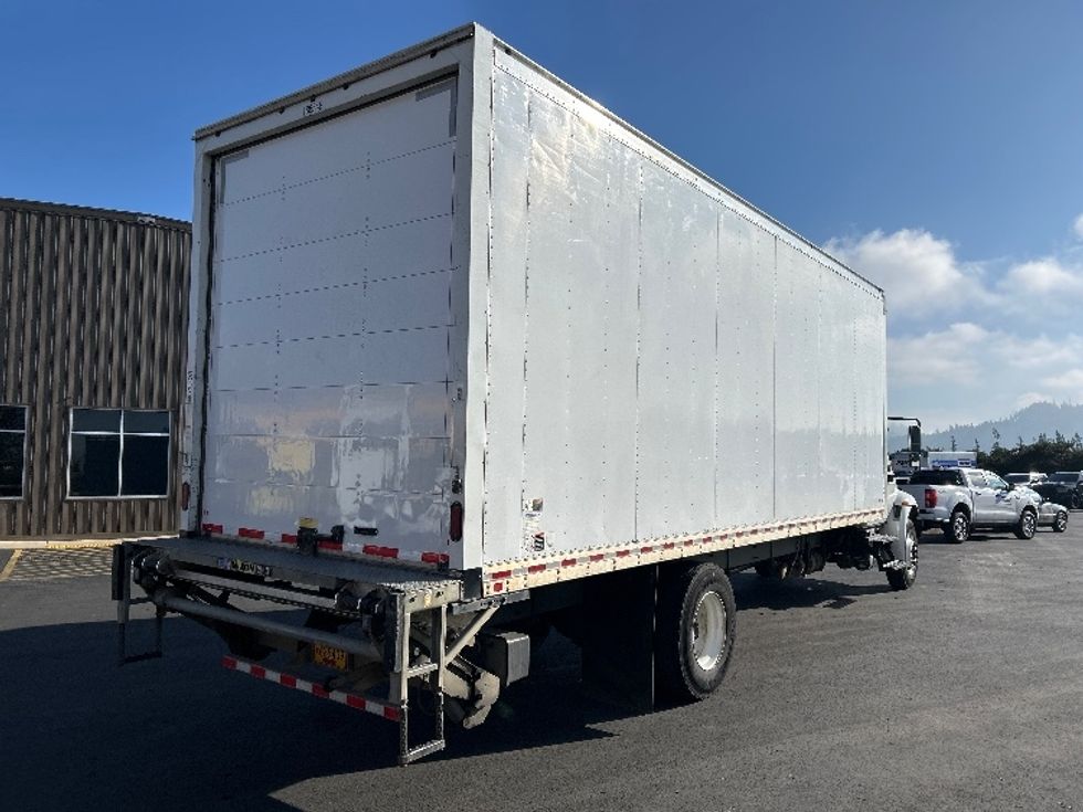 Medium Duty Box Truck-Light and Medium Duty Trucks-International-2018-4300-Clackamas-OR-139,726\n\t\tmiles-$ 46,000 - Image 15