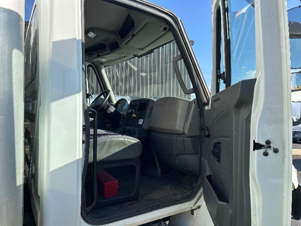 Medium Duty Box Truck-Light and Medium Duty Trucks-International-2018-4300-Clackamas-OR-139,726\n\t\tmiles-$ 46,000 - Image 20